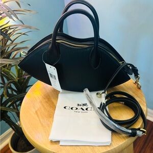 Coach NWT Runway Black Lip Shaped Bag